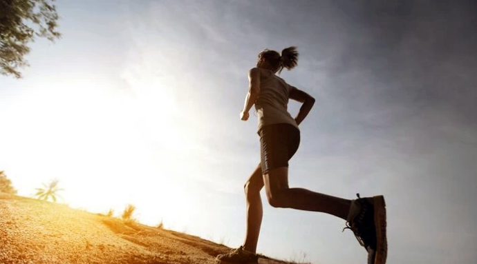 【跑步一小時反變胖！想瘦身關鍵在無氧，做對24小時都在瘦】